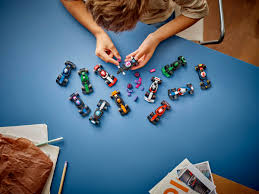 LEGO Minifigures Collectables F1 Race cars Series Blind Bag 71049 6+