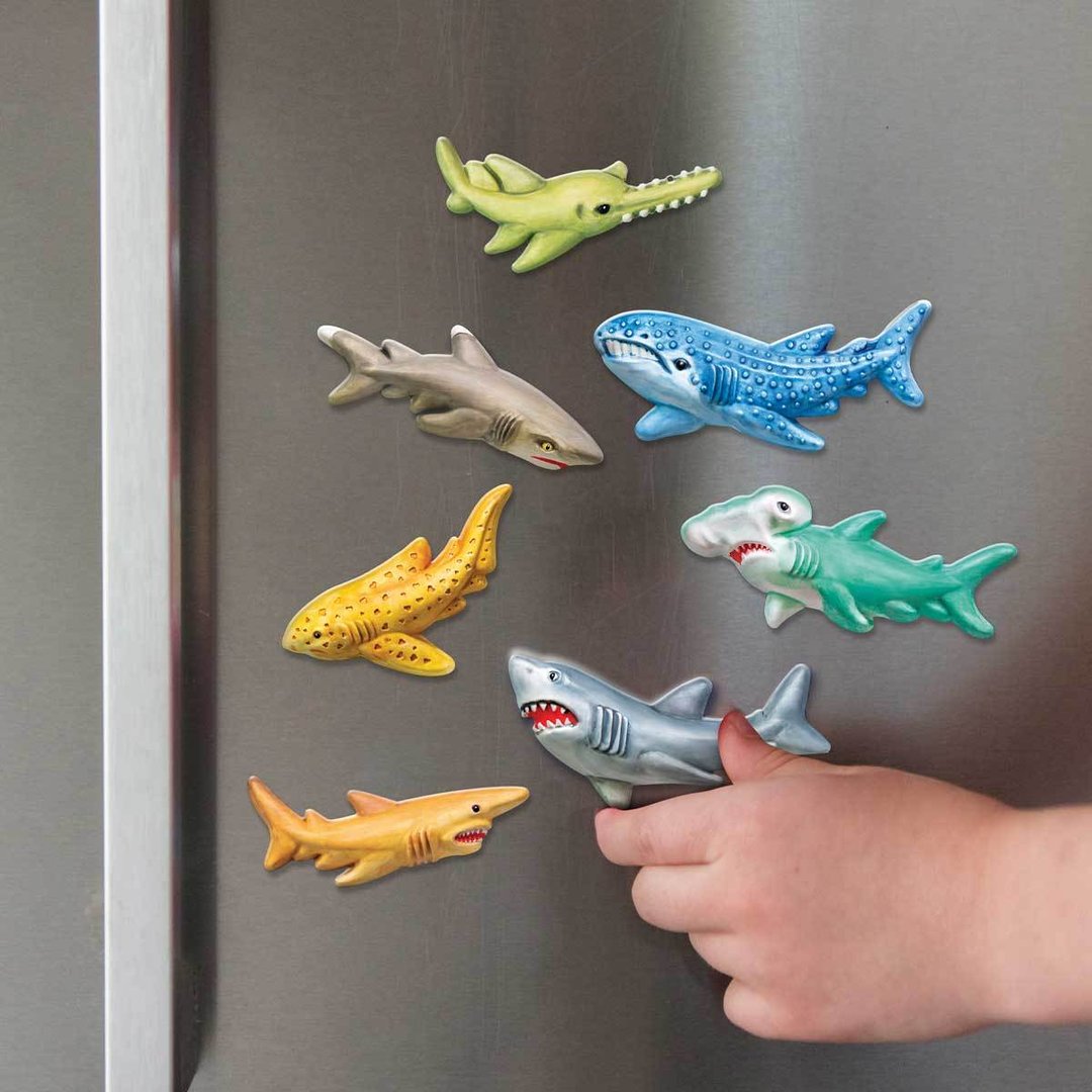 Mould and Paint Sharks Creative Craft Set by 4M 5+
