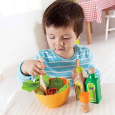 Wooden garden Salad Pretend Food by Hape Toys E3116