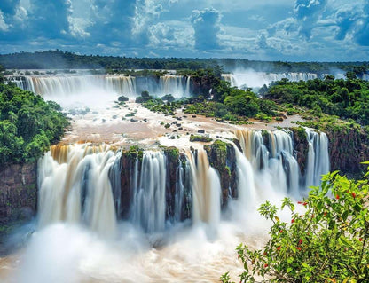 Ravensburger Waterfall 2000 piece Jigsaw puzzle 14+