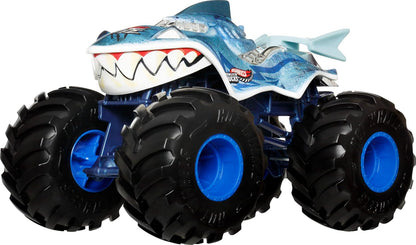 Hot Wheels Monster Trucks Oversized Great Bite 1:24 Scale Diecast Car by Mattel 3+