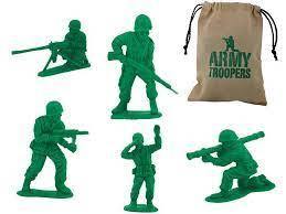 Box of 32 Army Troopers